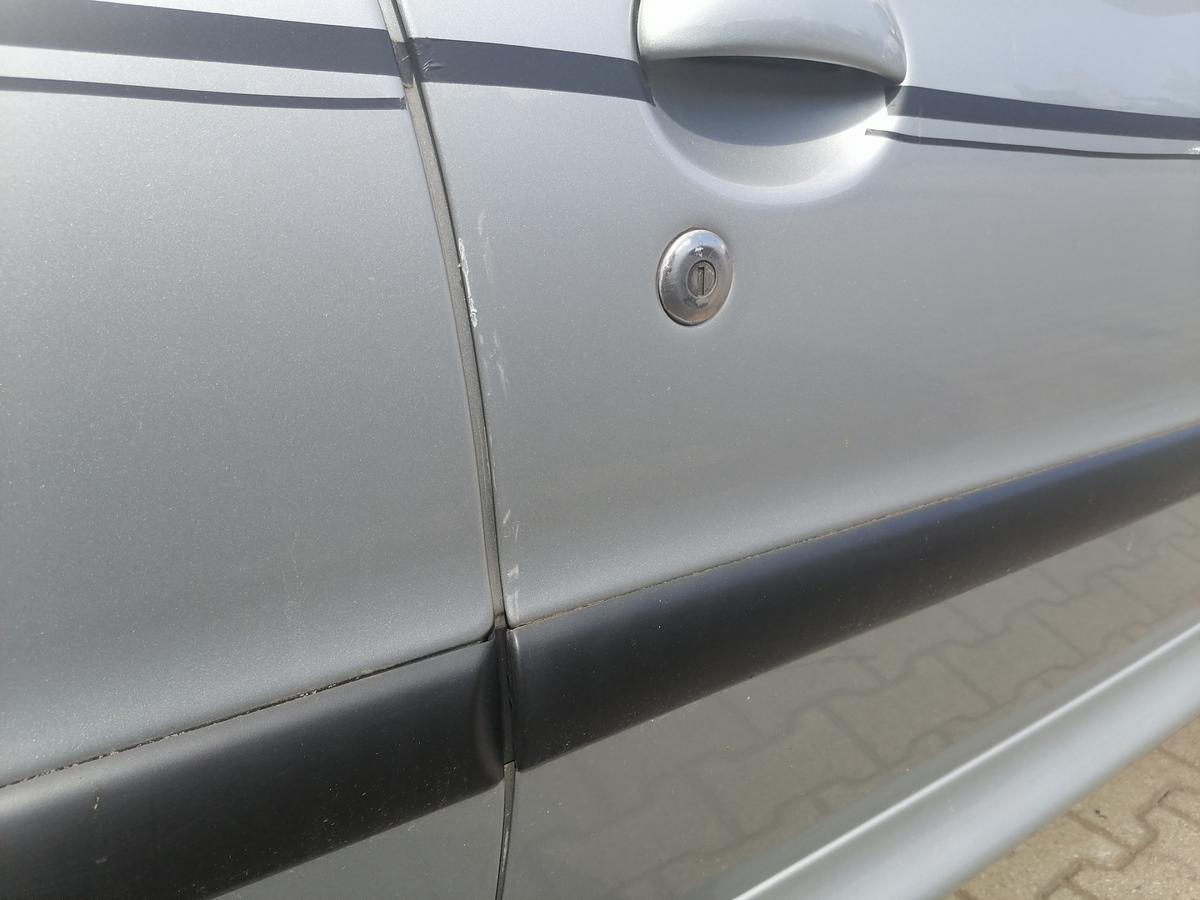 Peugeot206+ original T&uuml;r vorn rechts EZR Aluminiumgrau 5-T&uuml;rer Rohbau Bj.2011
